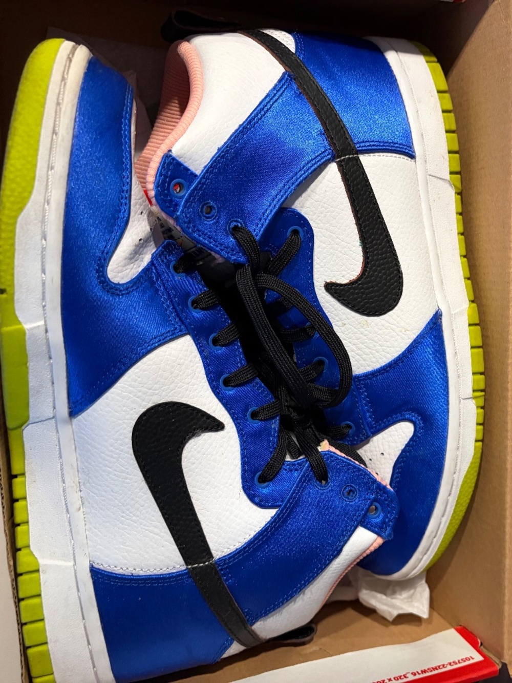 Sneakers